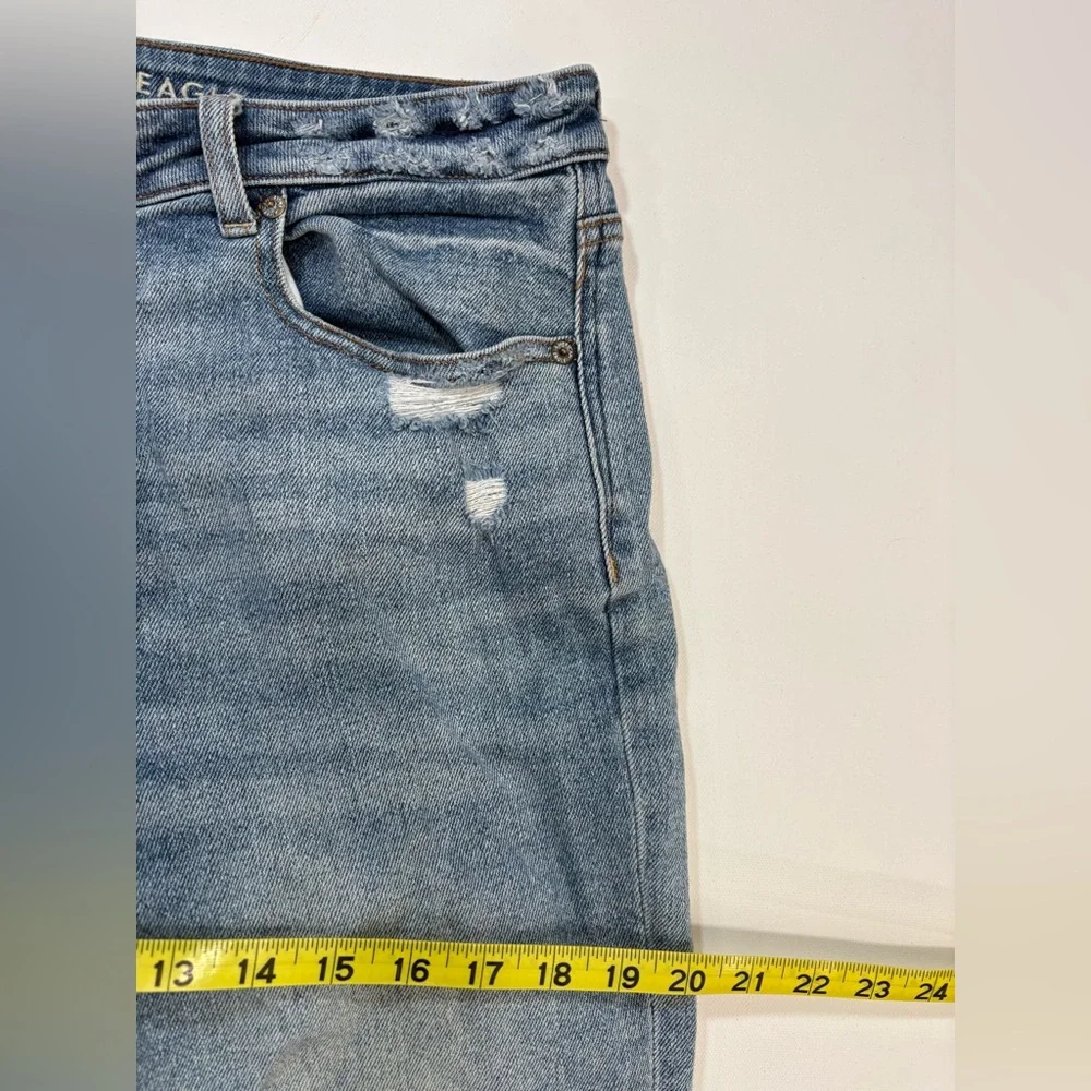 American Eagle Outfitters Stretch Mom Jean